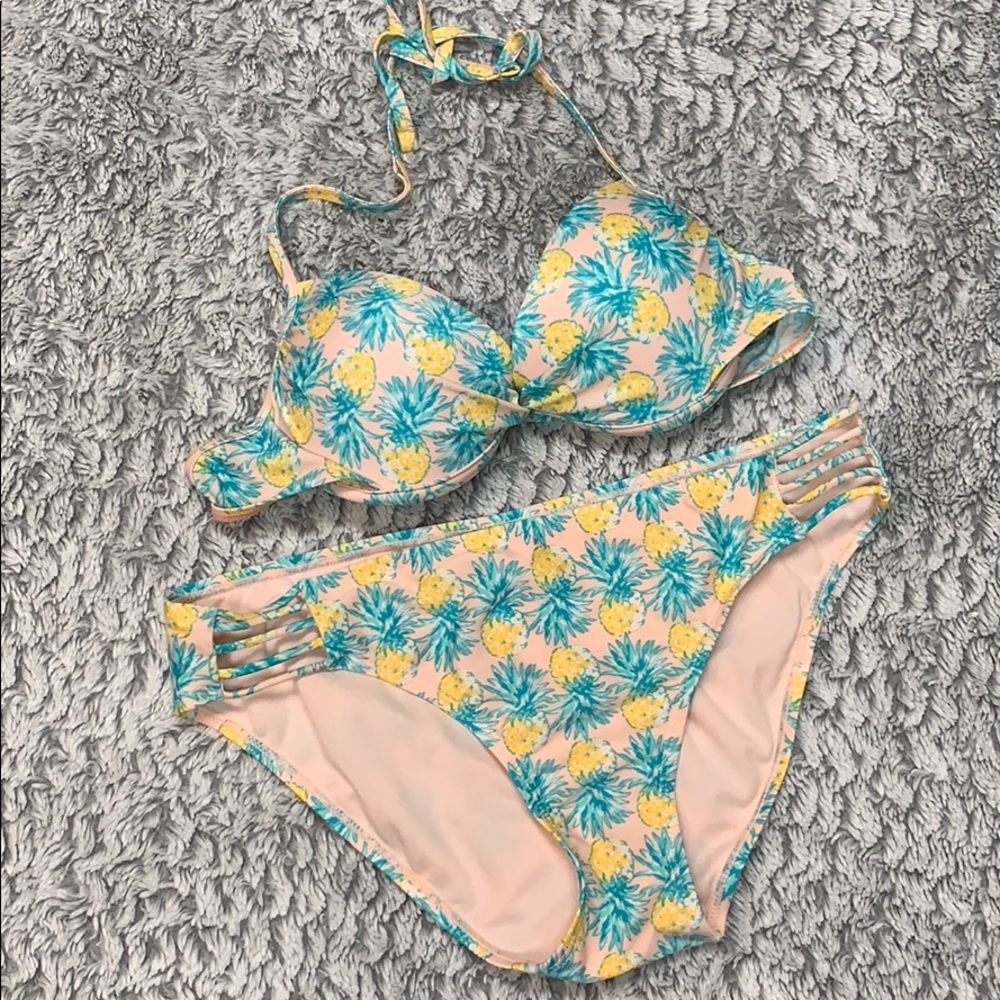 Hot Water Pineapple Two Piece Bikini Set Size Lg